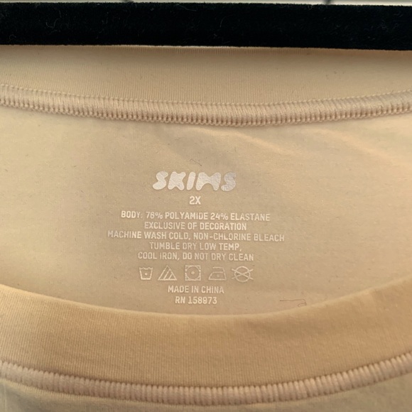 Skims - Sand - FITS EVERYBODY T-SHIRT 2X in the color Sand - Picture 2 of 4